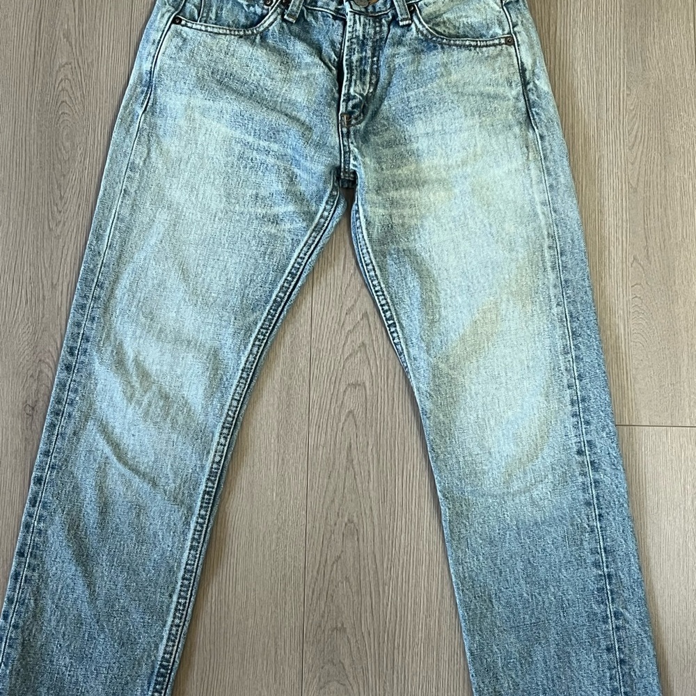 Classic Light Blue Straight Jeans with Timeless Appeal